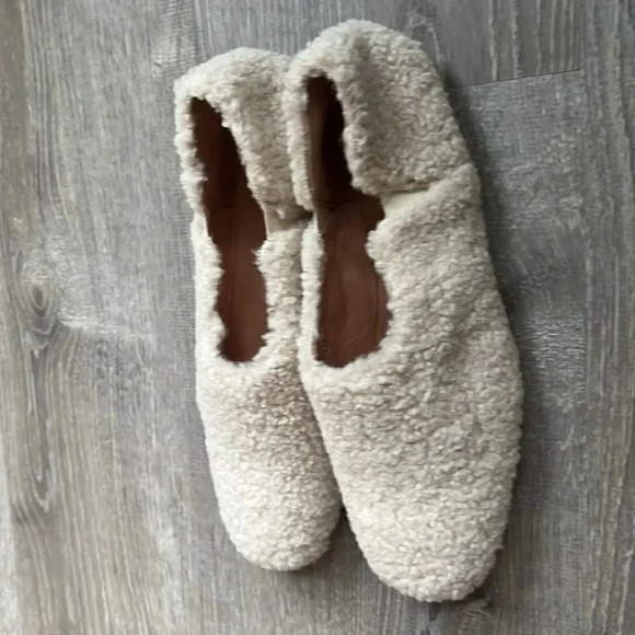 NWOT JCREW SHERPA FLATS - Picture 3 of 8